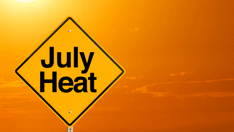 Dangerous Heat Wave Expands Across the United States as Officials Urge Public Precautions