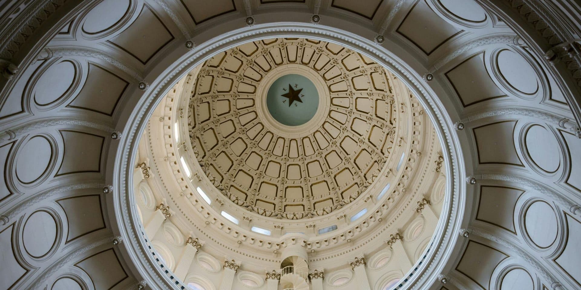 Texas Senate Bill to Penalize Progressive Local Policies Fails to Advance, Preserving Local Authority