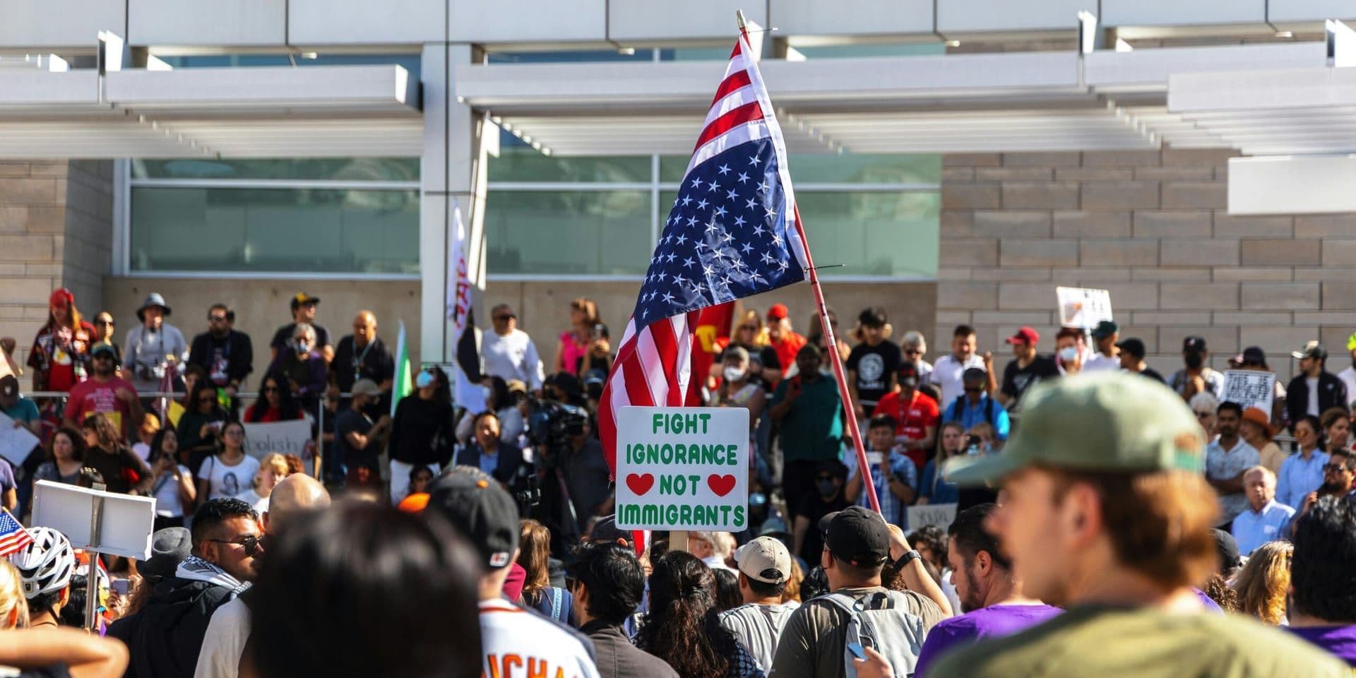 LA Immigrant-Rights Protests Escalate Outside Dodger Stadium Amid Federal Immigration Crackdown