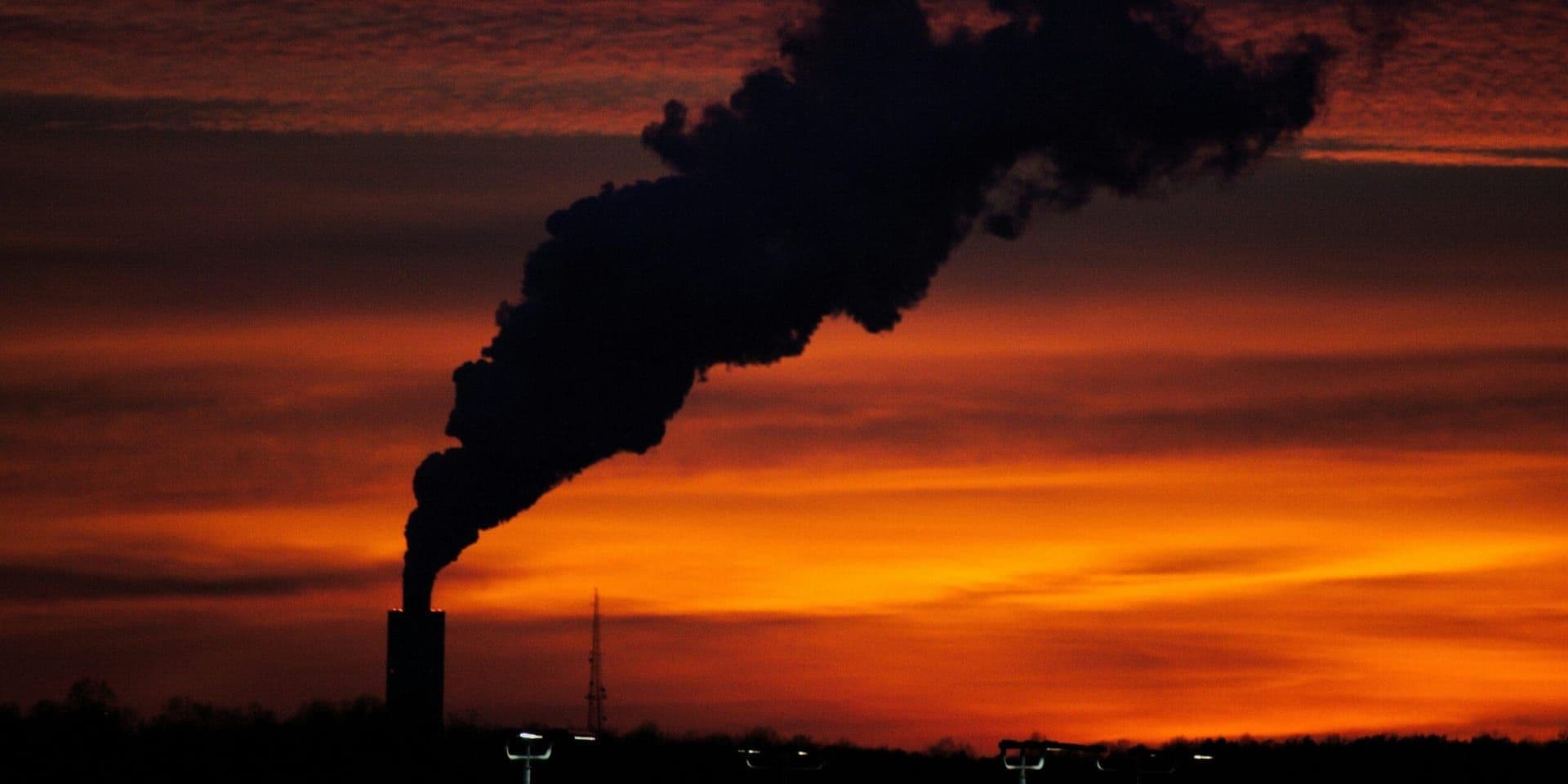 U.S. and EU Roll Back Climate Regulations Amid Global Environmental Concerns
